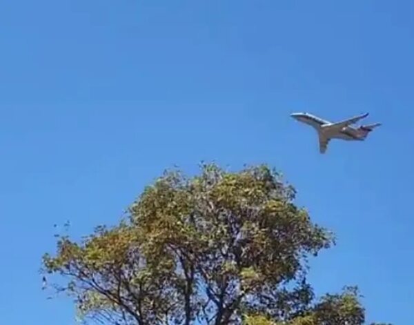 Video del “errante” vuelo de un avión: Dinac explica de qué se trató - Nacionales - ABC Color