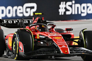 Versus / Ferrari marca el ritmo en el GP de Singapur, dominando los ensayos libres