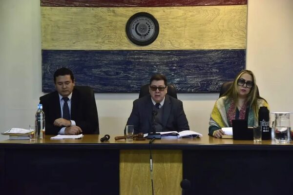 Tribunal confirma exclusión de informe sobre ganado, en juicio a ex fiscal general Díaz Verón - Nacionales - ABC Color