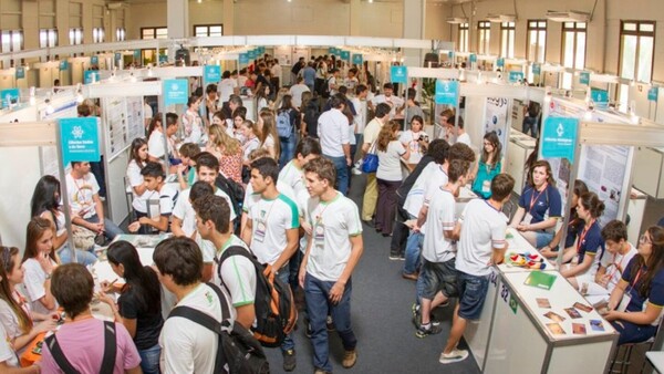 Estudiantes de Lambaré piden ayuda para representar al país en feria de ciencia en Brasil