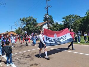 Con colorido desfile recuerdan 207º aniversario de fundación y fiesta patronal de Mbuyapey - Nacionales - ABC Color