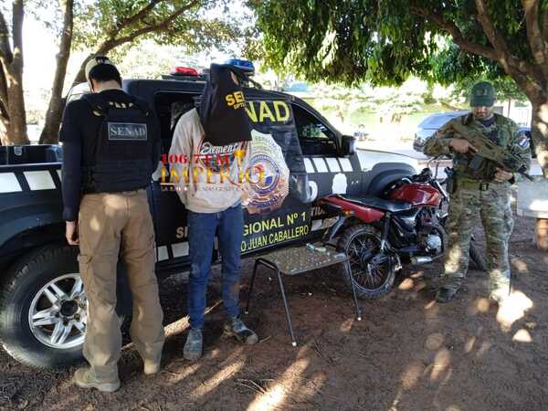Cae supuesto distribuidor de drogas en una plaza de barrio Obrero - Radio Imperio 106.7 FM