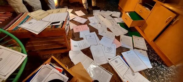 Fiscala pide prisión de presunto estafador que tenía más de 487 contratos apócrifos - Policiales - ABC Color