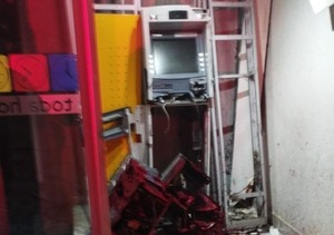 Diario HOY | Cajero tenía unos G. 200 millones, video muestra detonación
