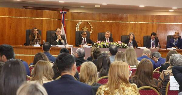 La Nación / Culminó el III Encuentro interinstitucional y de egresados de la Universidad de Bolonia
