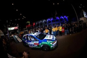 Versus / Banderazo en Guairá con una etapa con modificaciones