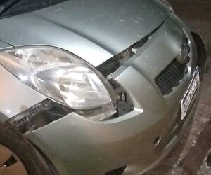 Motocicleta choca contra automóvil en CDE
