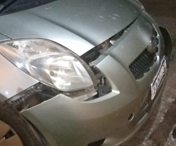 Motocicleta choca contra automóvil en CDE