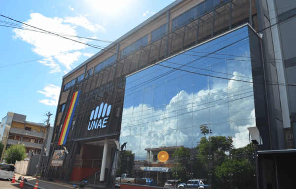 UNAE SE CONVIERTE EN LA PRIMERA SEDE REGIONAL DEL CENTRO SBDC ITAPÚA PARA APOYAR A LAS MIPYMES