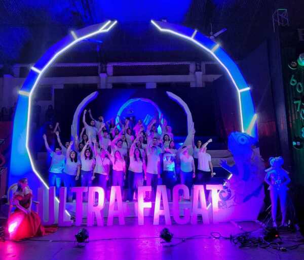 GRAN NOCHE INAUGURAL DE LOS JUEGOS UNIVERSITARIOS DE LA UNAE