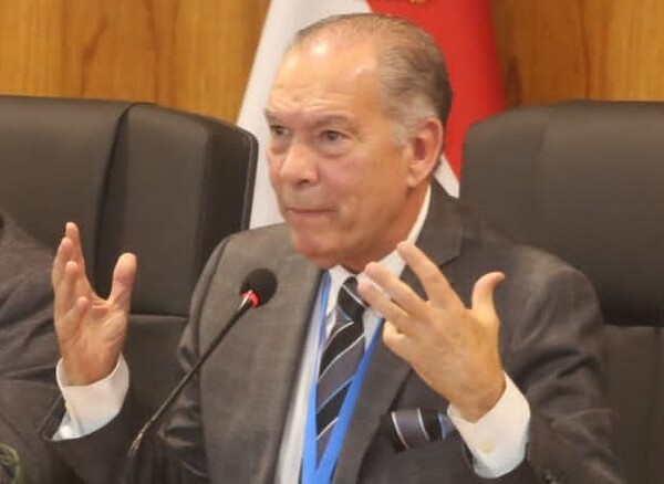 La democracia debe dar respuesta a la pobreza y a la inseguridad para evitar el retroceso - La Tribuna