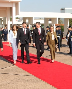 Santiago Peña y una agenda de reuniones bilaterales y empresariales en EE.UU - Megacadena