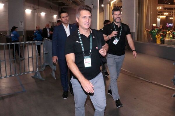 Oficial: Así comunicó la APF la salida de Guillermo Barros Schelotto
