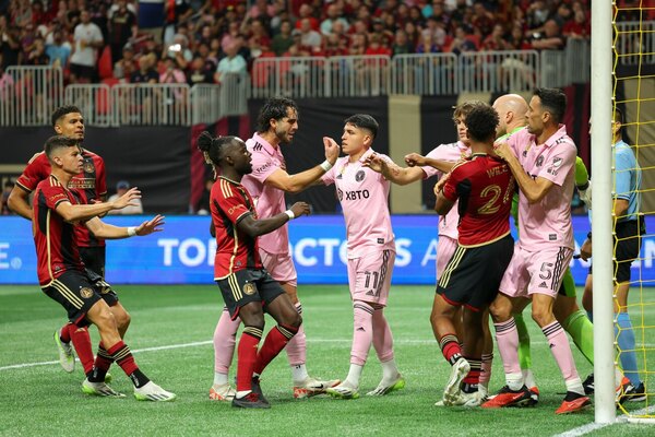 Versus / Sin Diego Gómez ni Messi, Inter Miami pierde por primera vez en su "nueva era"