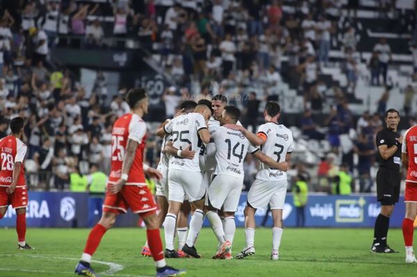 Olimpia remonta ante General Caballero y se tranquiliza con una victoria que necesitaba mucho