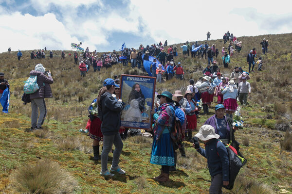 Romería por la victoria judicial para consulta ambiental en una zona andina de Ecuador - MarketData