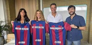 Shakira, con el Barça en la inauguración de un centro educativo en Barranquilla