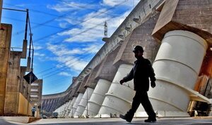 Calificación “triple A” de Itaipú llega luego de cancelación de deuda histórica - Economía - ABC Color