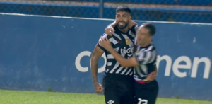 Versus / ¡Se vistió de "10"! La enorme jugada de Barboza para sellar la goleada del puntero