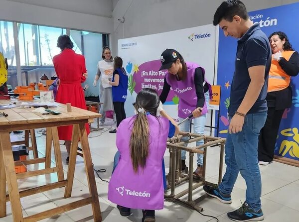 Minga Guazú: construyen sillas para niños de Teletón - ABC en el Este - ABC Color