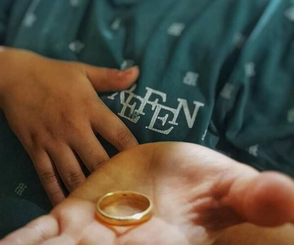 Buscan a dueño de un anillo de matrimonio
