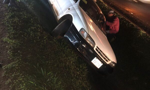 Borracho terminó en la cuneta