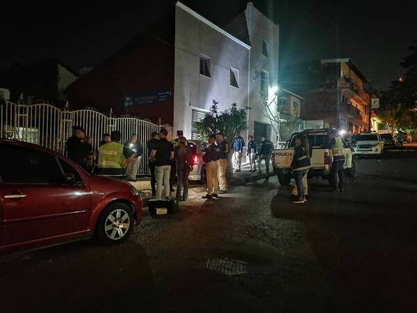 Presunto sicariato en Asunción: iba en su auto y lo mataron a balazos