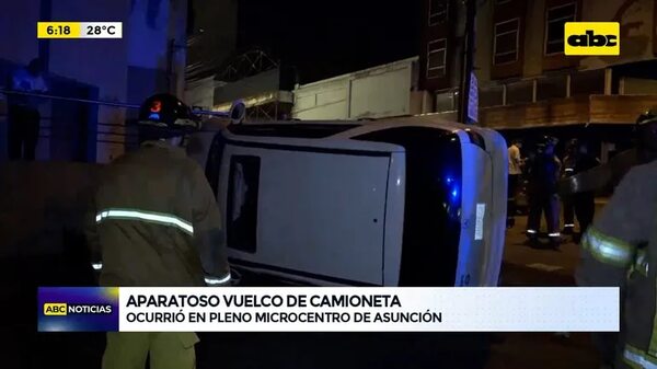 Video: Aparatoso vuelco de camioneta  - ABC Noticias - ABC Color