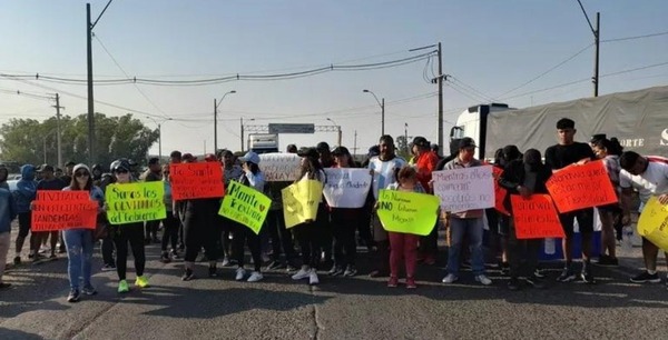 Comerciantes de Nanawa protestan en el Puente Remanso - ADN Digital