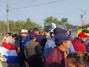 Manifestantes de Nanawa cierran media calzada de la D025 y PY-09 - La Tribuna