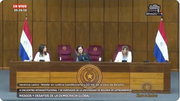 Arremeten contra simposio que promovió la “hormonización temprana para niños trans” | 1000 Noticias