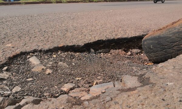 Bacheo se fue con la lluvia y feroz bache vuelve a ser un problema en CDE