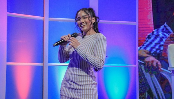 LizMa, Marilina en la serie, cantó el tema de la tira junto a Luis Bareiro - Teleshow