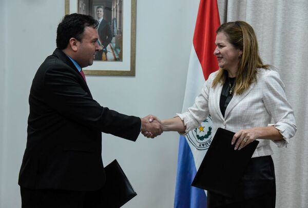 Ministerio de Salud y Diben acuerdan facilitar procesos de adquisición de insumos - .::Agencia IP::.