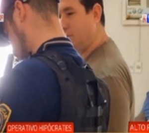 Alumnos de la carrera de medicina habrían falsificado documentos - Paraguay.com