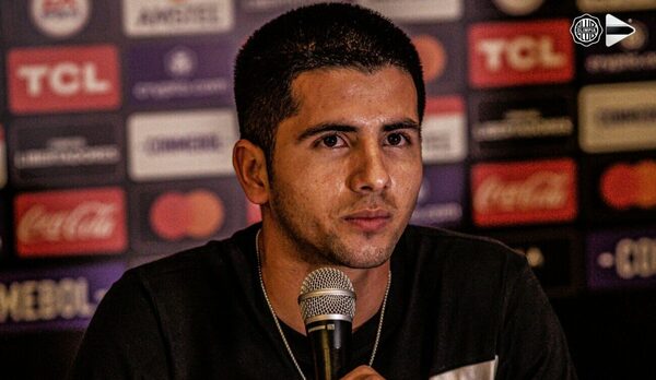 Versus / Solucionado: Olimpia abonó a Independiente lo adeudado por Mateo Gamarra