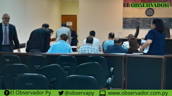 Suspenden inicio de juicio en causa que investiga esquema de coimas para ingreso de productos de contrbando