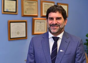 'Estoy apagando fuegos por todas partes y a la vez me estoy encargando de inundaciones', asegura director del INCAN