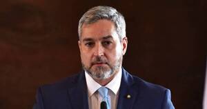 La Nación / Abdo Benítez pudo incurrir en un hecho punible al no declarar sus ganancias, afirman