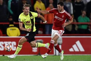 La electricidad de Koleosho no es suficiente para la victoria del Burnley - Fútbol Internacional - ABC Color