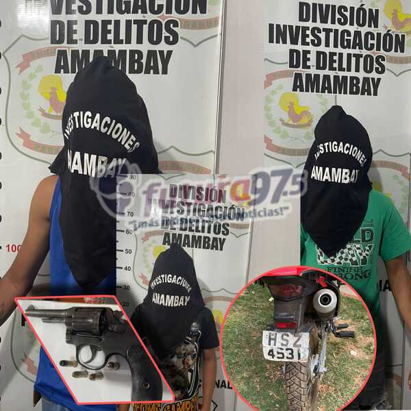 Tres Menores aprehendidos en Bella Vista con moto robada y arma de fuego