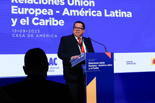 Ministro de Economía de Perú anuncia crédito suplementario por 1.261 millones de euros - MarketData