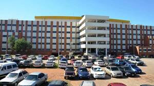 Paro en la UNA: Hospital de Clínicas garantiza atención en servicios imprescindibles