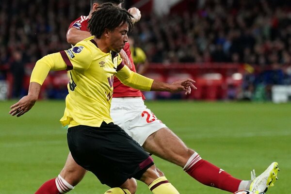 Versus / El Nottingham Forest y el VAR frustran al Burnley en la Premier League