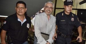 Ordenan captura de Froilán Peralta por lesión de confianza en la UNA - Noticiero Paraguay