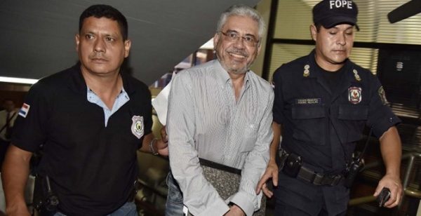 Ordenan captura de Froilán Peralta por lesión de confianza en la UNA - Noticiero Paraguay