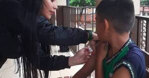 La Nación / Padres hicieron suspender vacunación en escuela y desde el PAI prometen insistir