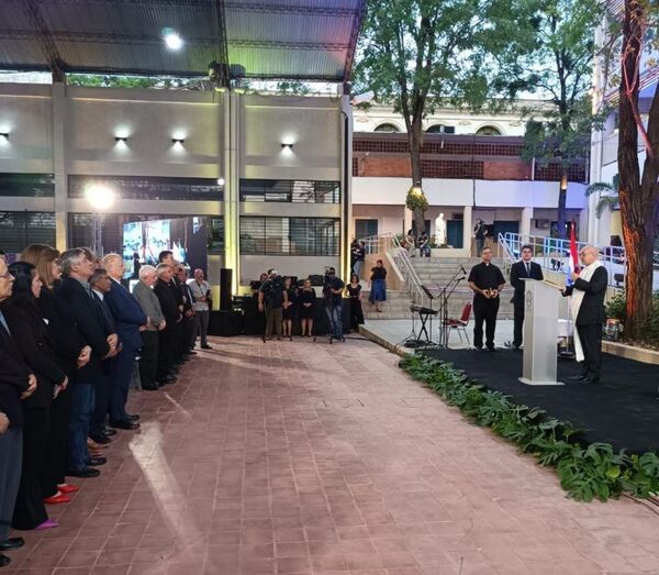 Ministros de la CSJ participaron de inauguración de moderna estructura edilicia en la UC