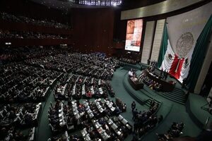 Empresarios mexicanos pedirán a Congreso reducir costos del espectro radioeléctrico - MarketData