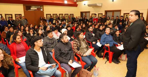La Nación / ANR confirma a las primeras 120 personas para acceder a becas de maestría